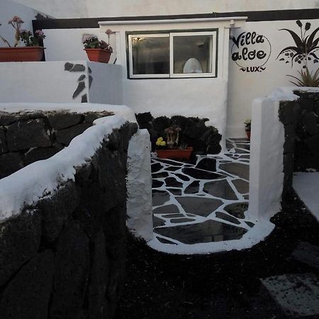 Tías Aloelux Villa !! - Private Villa With Pool , Jacuzzi, Cinema, Massage ,Wonderful View, Art Desing Villa מראה חיצוני תמונה