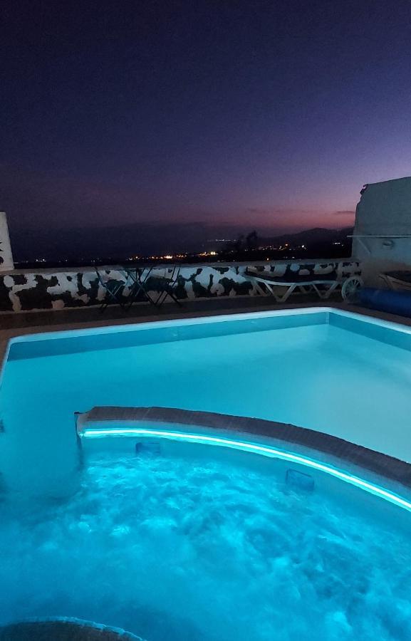 Tías Aloelux Villa !! - Private Villa With Pool , Jacuzzi, Cinema, Massage ,Wonderful View, Art Desing Villa מראה חיצוני תמונה
