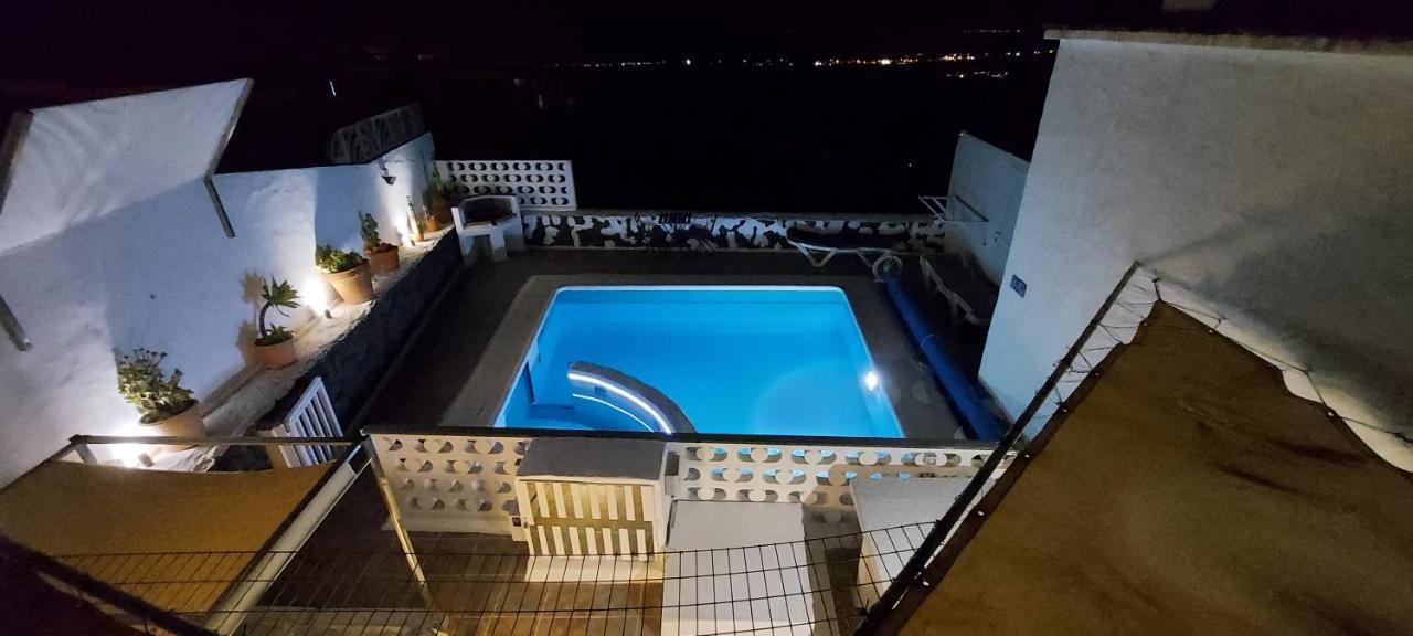 Tías Aloelux Villa !! - Private Villa With Pool , Jacuzzi, Cinema, Massage ,Wonderful View, Art Desing Villa מראה חיצוני תמונה